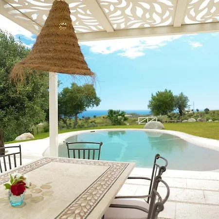 Luxury With Pool And Sea View Villa